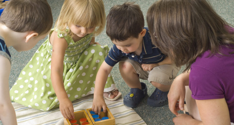 children, interacting, at, daycare